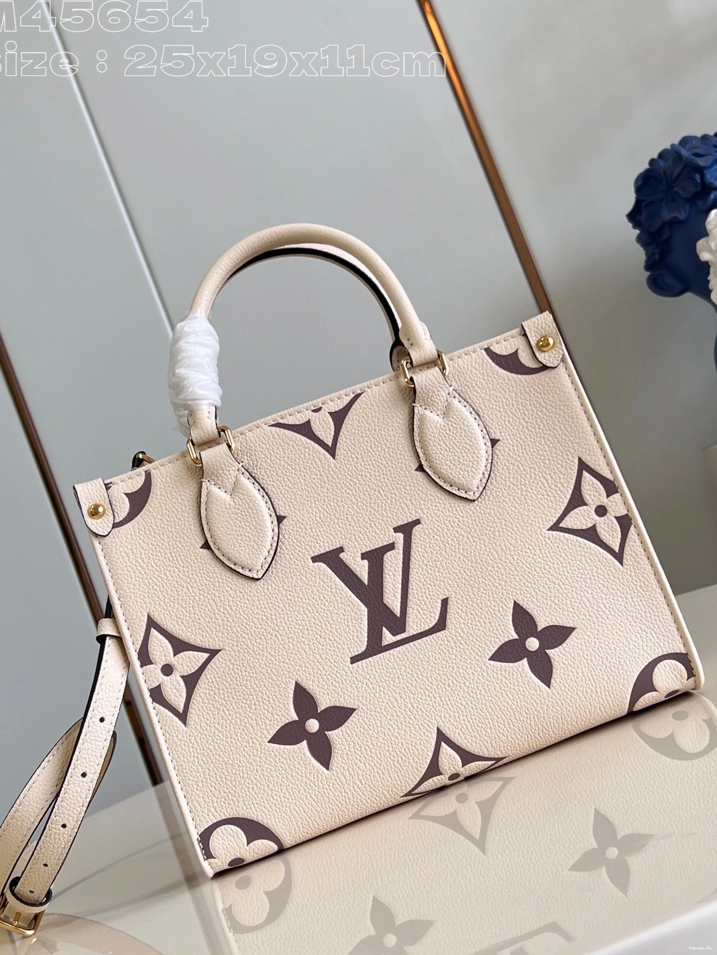 VUITTON ONTHEGO PM LOUIS 0216